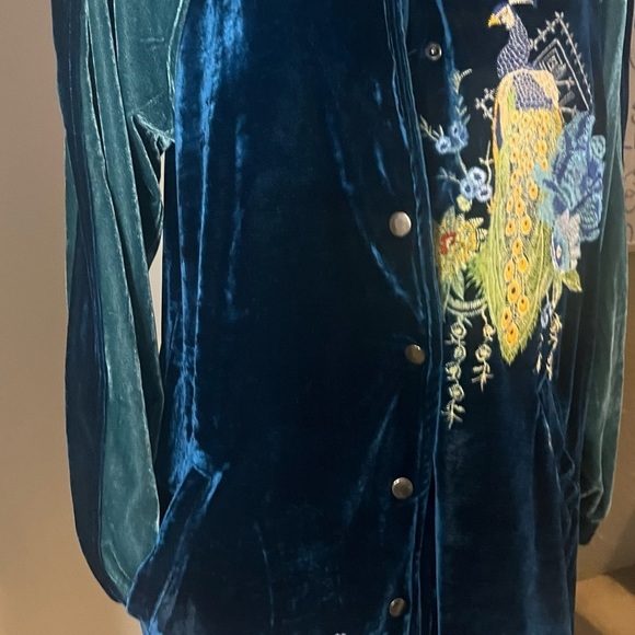 Velvet varsity bomber jacket embroidered peacocks by Paparazzi Biz NWT - Picture 5 of 16